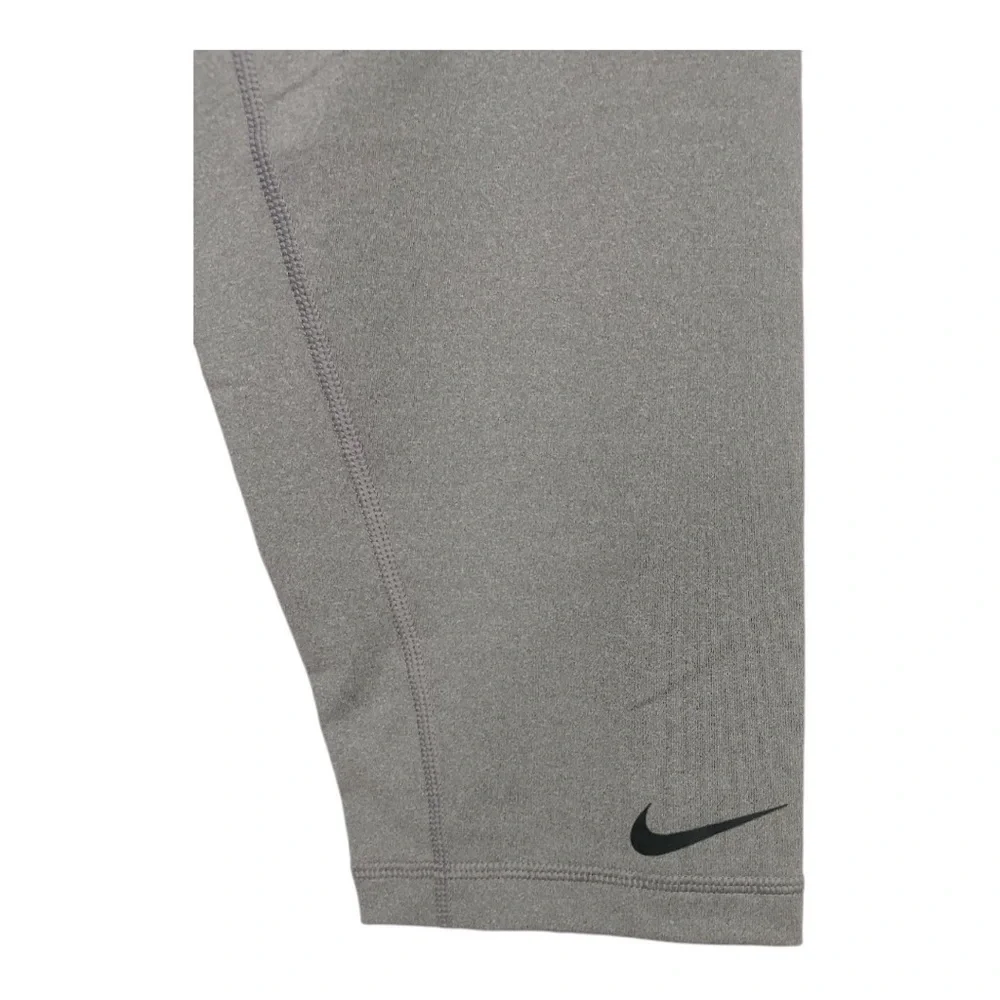 Nike PRO Women's XL Fitted Dri Fit Pants Leggings Cropped Capri Gray